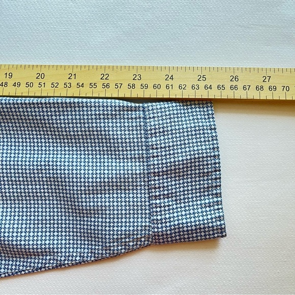 Tahari Men's Medium Shirt Regular Stretch Blue White Long Sleeve Button Up EUC - Picture 6 of 9